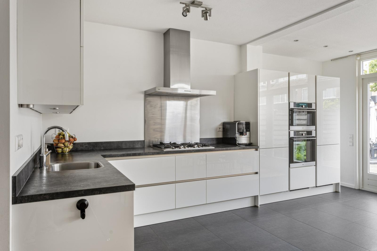 Hoekwoning te koop: Sint Hubertus 45, Ede