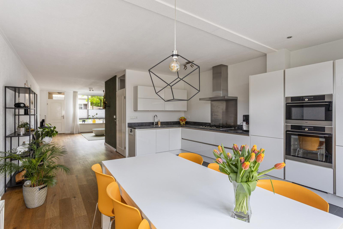 Hoekwoning te koop: Sint Hubertus 45, Ede