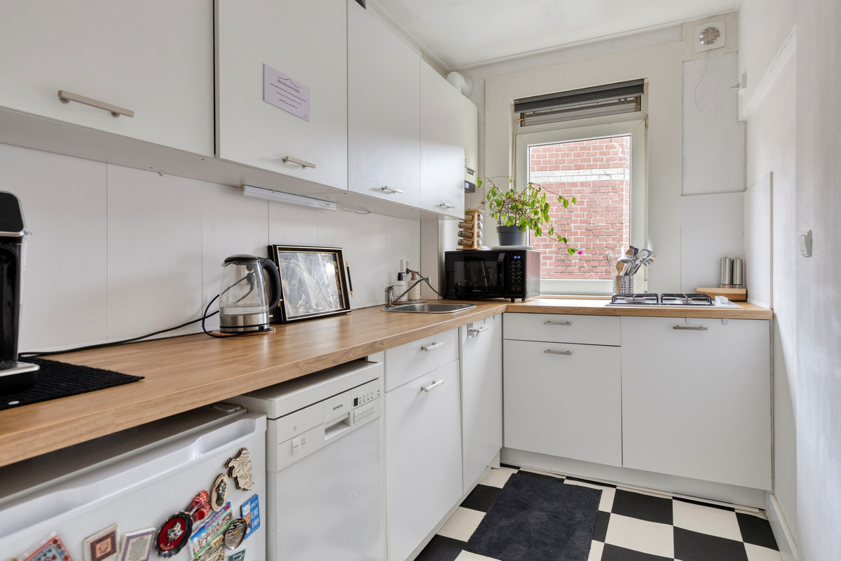 Appartement te koop: Sint Liduinastraat 96A2, Schiedam