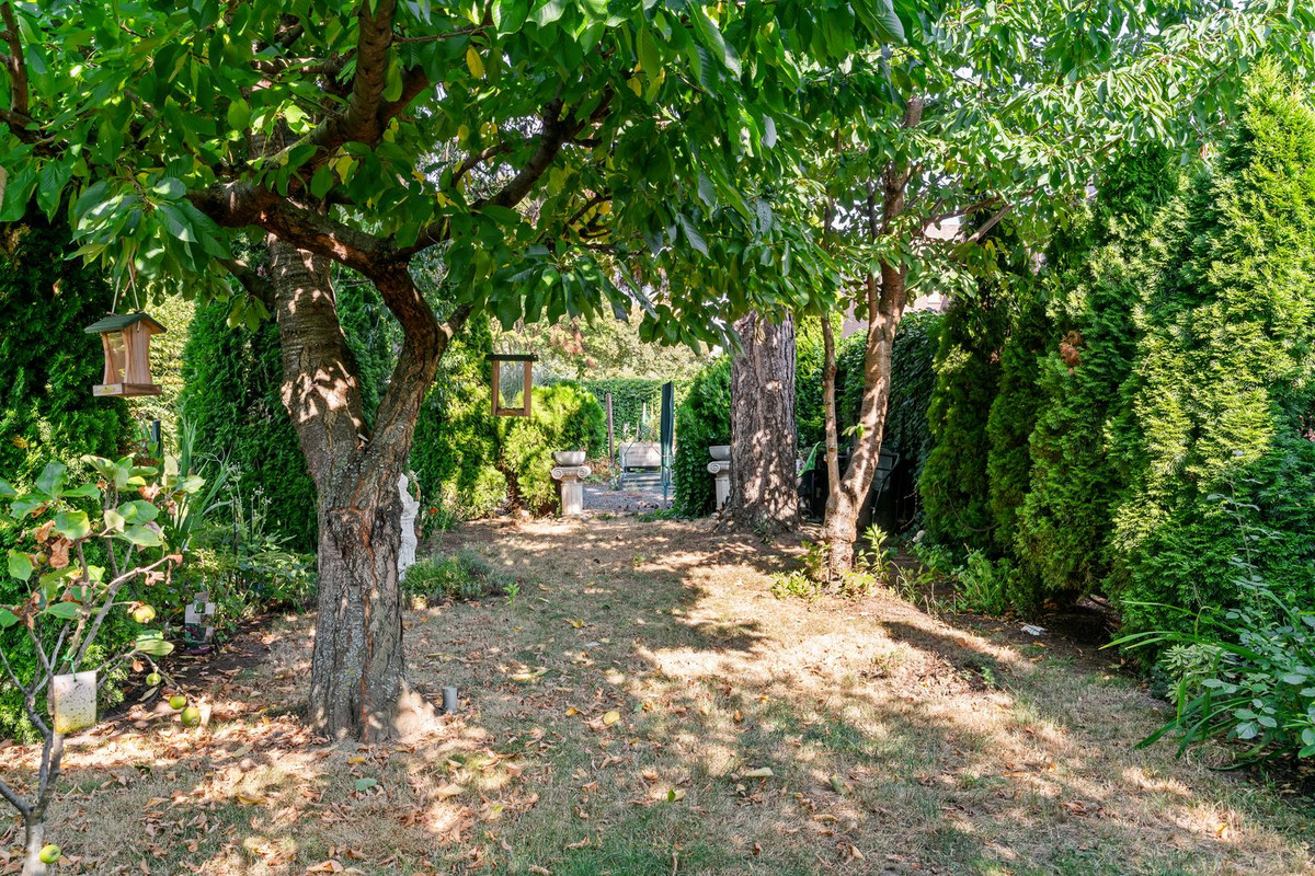 Hoekwoning te koop: Surinamestraat 19, Geleen
