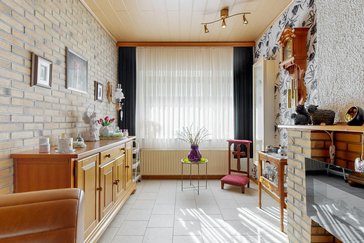 Hoekwoning te koop: Surinamestraat 19, Geleen
