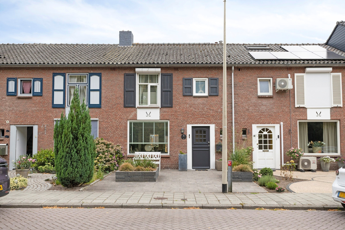 Tussenwoning te koop: Fréderic de Ramlaan 9, Halsteren