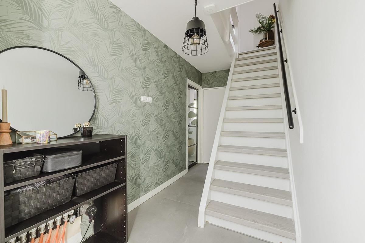 Hoekwoning te koop: Van den Berghlaan 341, Hoofddorp