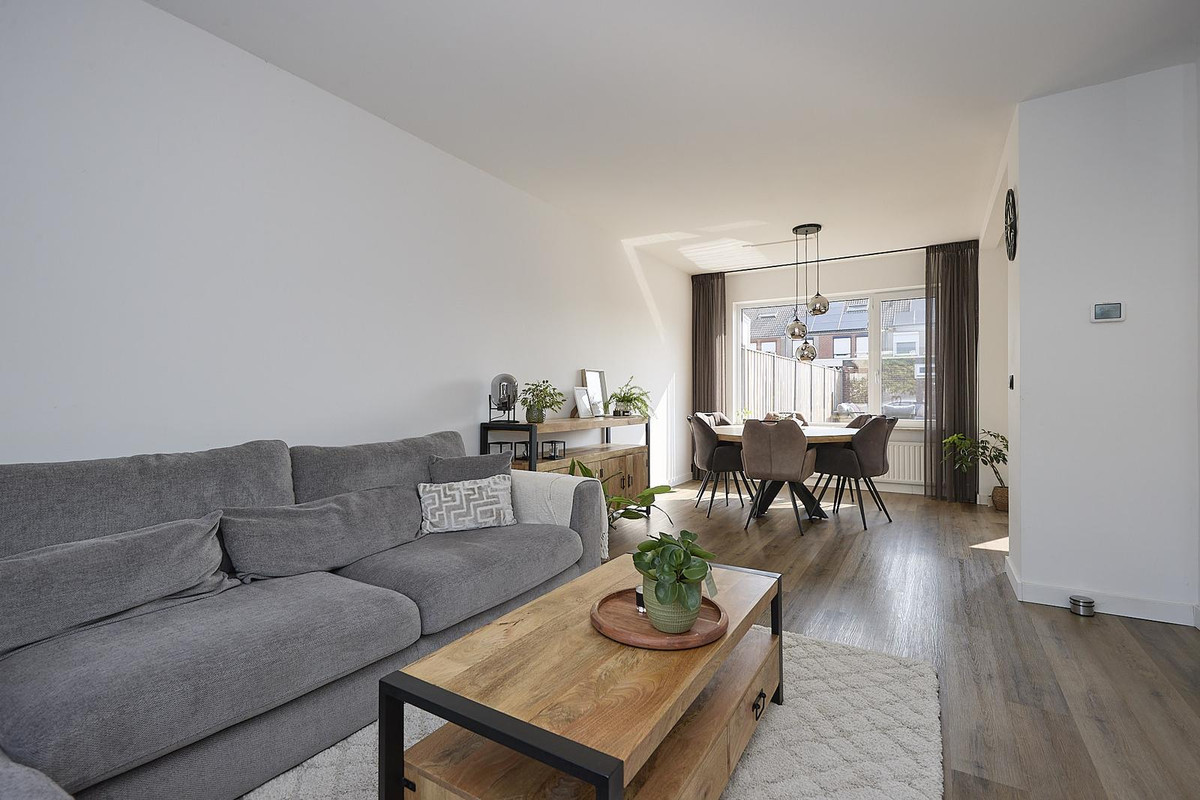 Hoekwoning te koop: Korenbloemstraat 2, Hoek