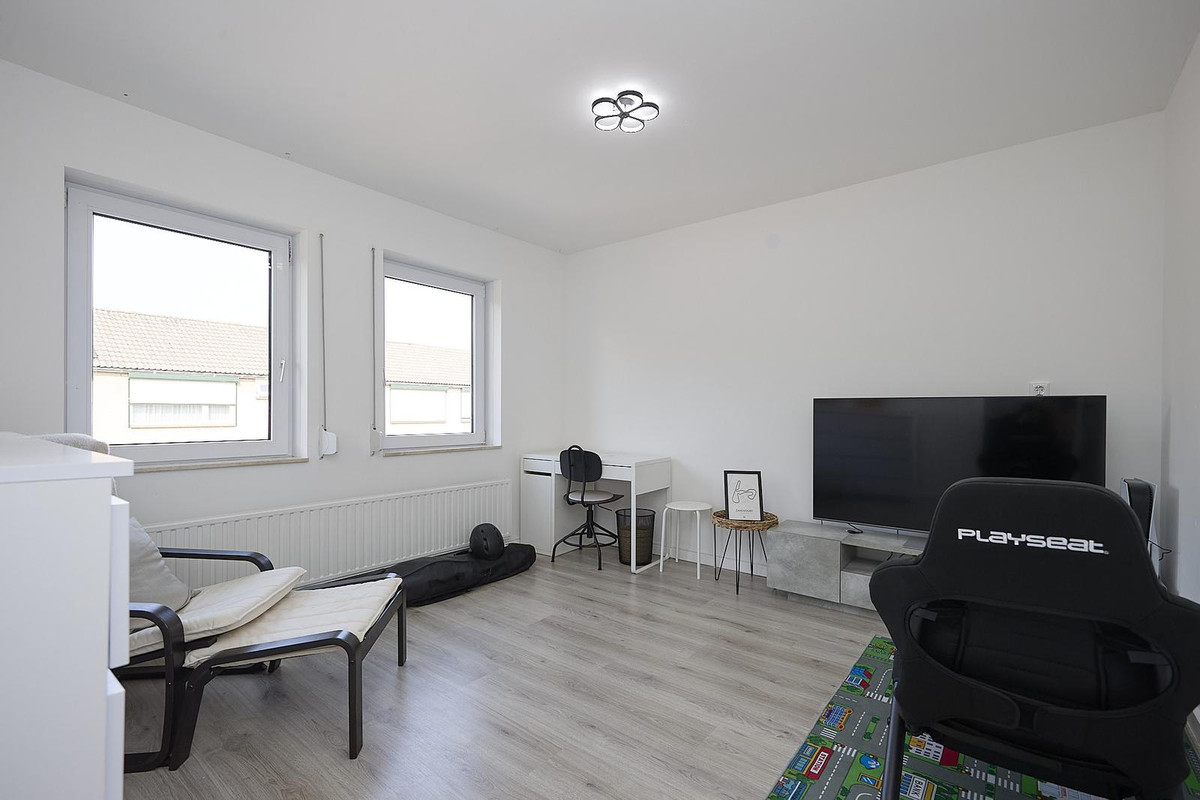 Hoekwoning te koop: Korenbloemstraat 2, Hoek