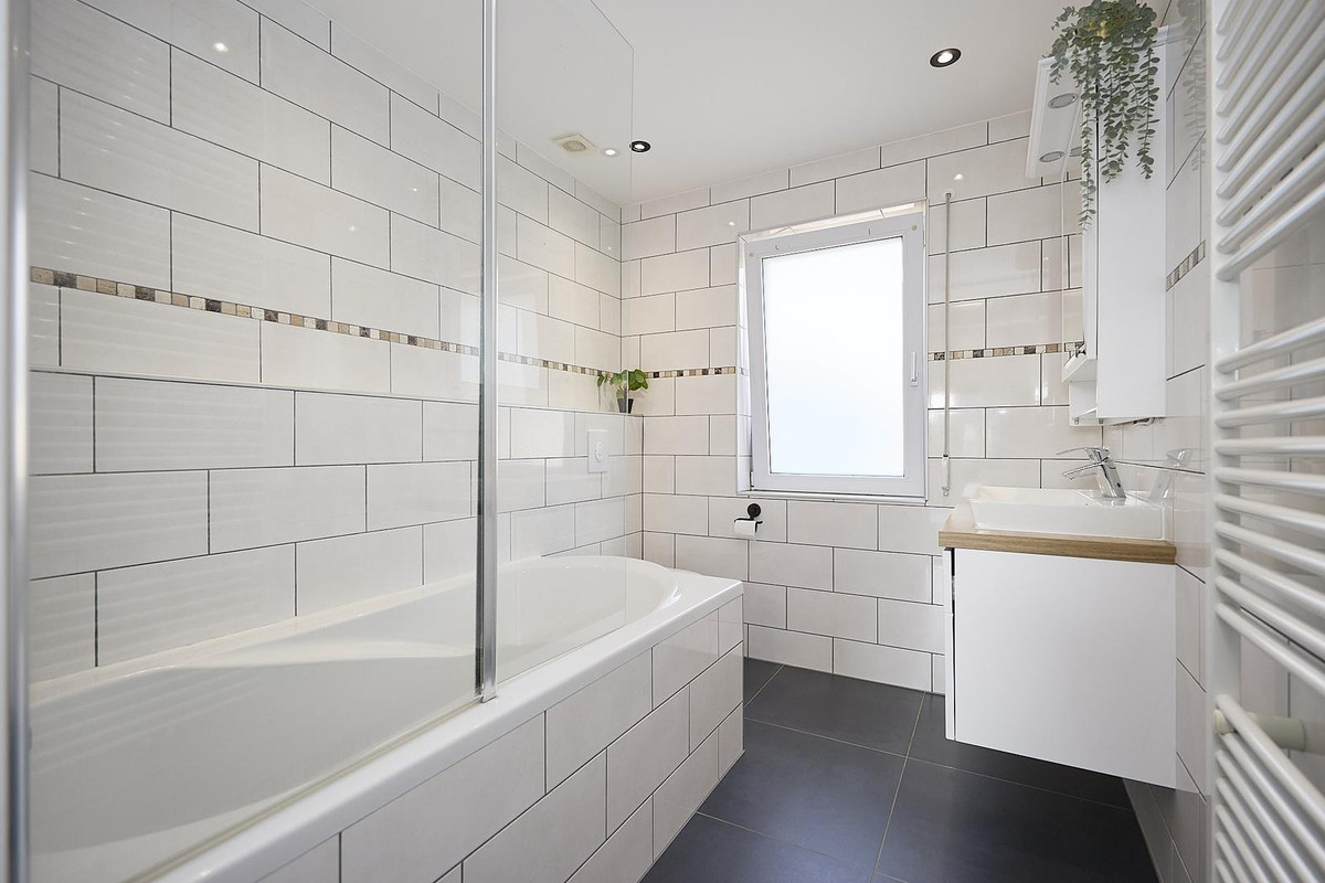 Hoekwoning te koop: Korenbloemstraat 2, Hoek