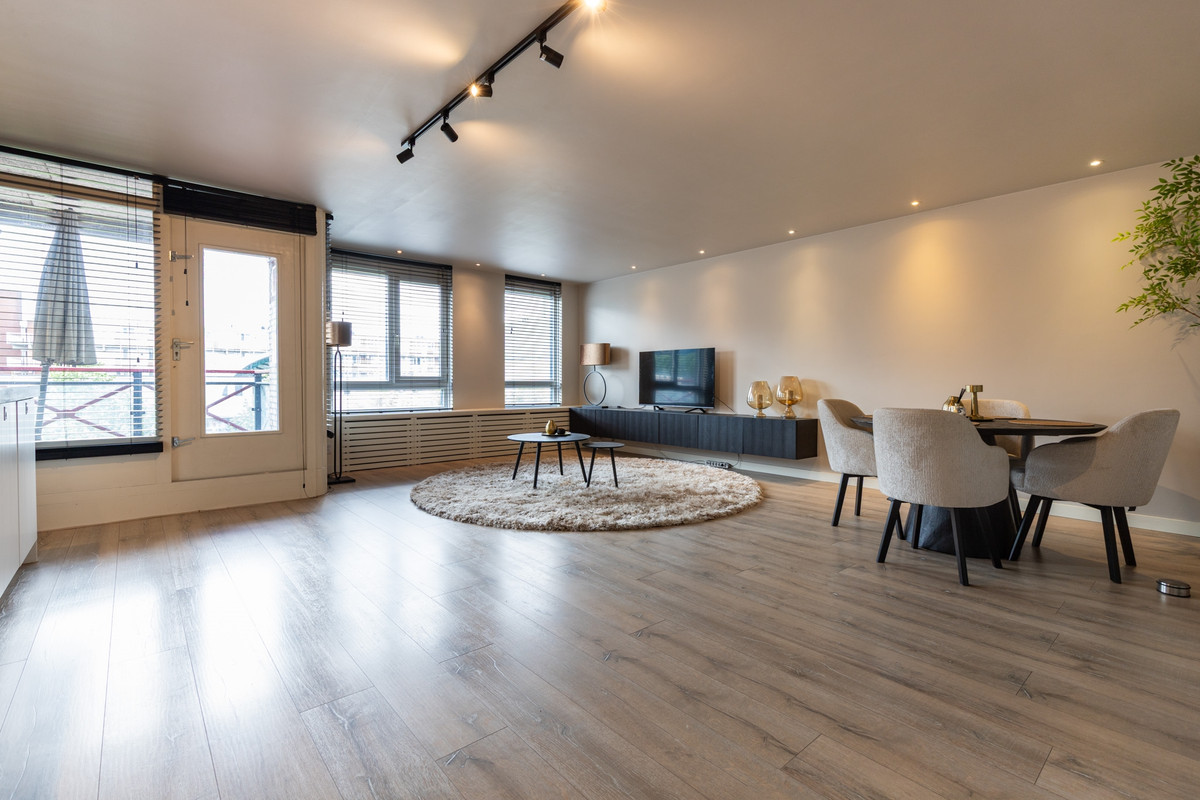 Appartement te koop: Kruisweg 979B, Hoofddorp