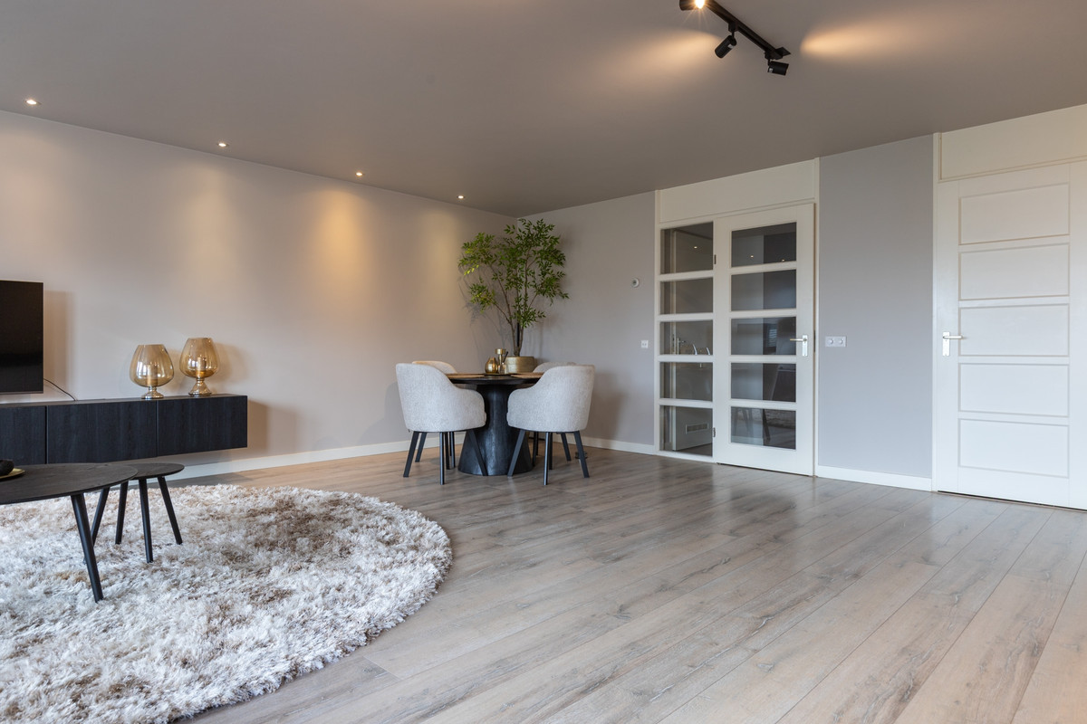 Appartement te koop: Kruisweg 979B, Hoofddorp
