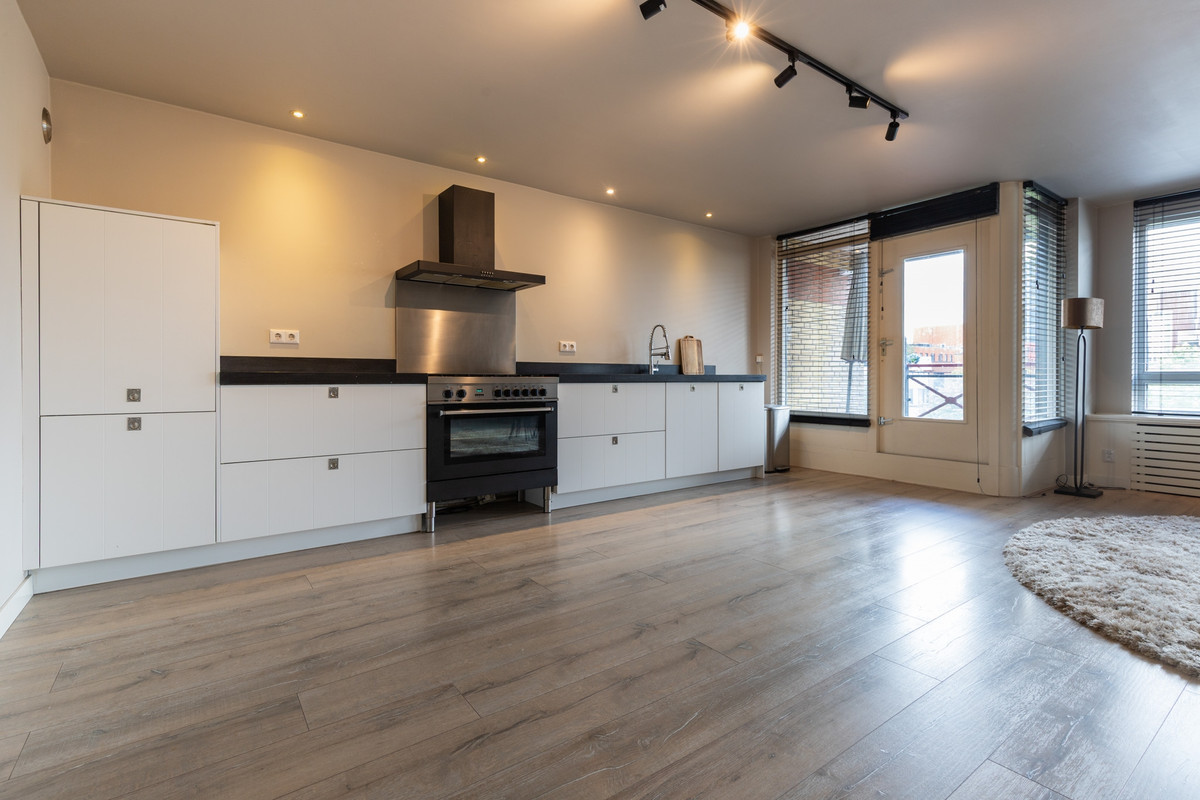 Appartement te koop: Kruisweg 979B, Hoofddorp