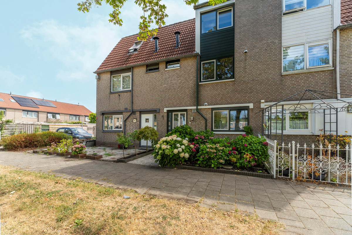 Tussenwoning te koop: Wipmolenweg 42, Almere