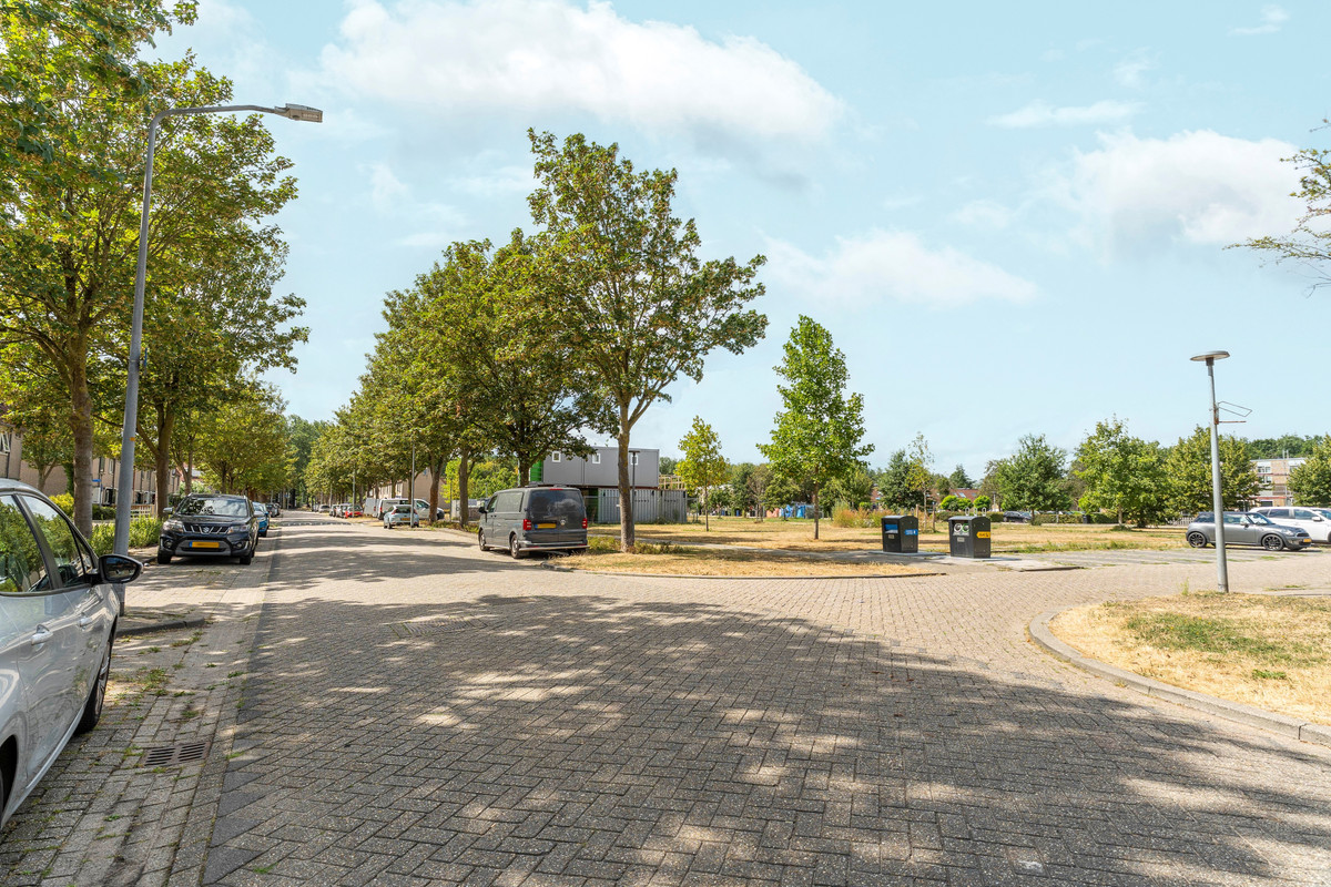Tussenwoning te koop: Wipmolenweg 42, Almere