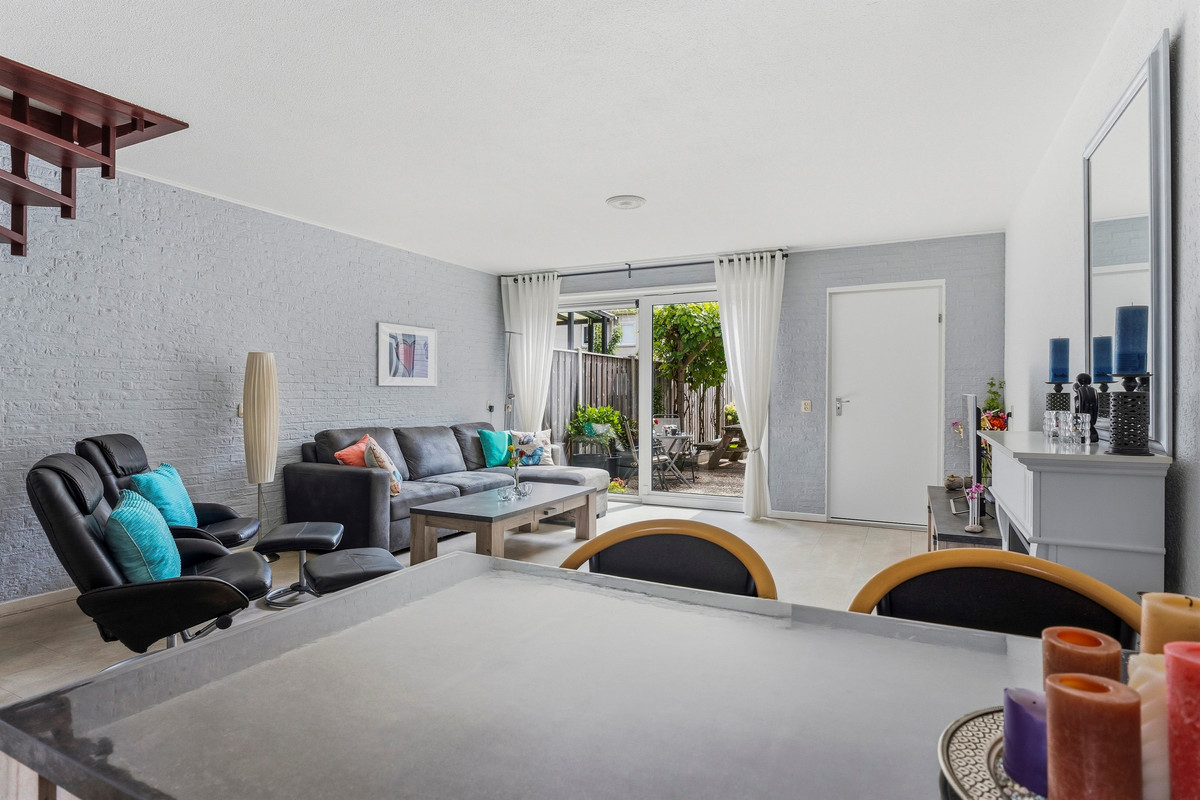 Tussenwoning te koop: Wipmolenweg 42, Almere