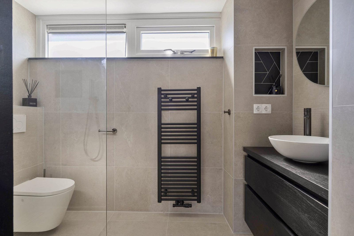 Tussenwoning te koop: Laurierhof 3, Etten-Leur