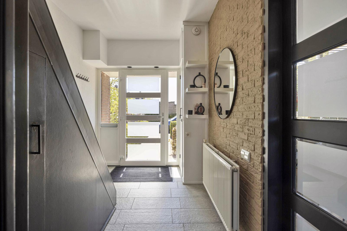Tussenwoning te koop: Laurierhof 3, Etten-Leur