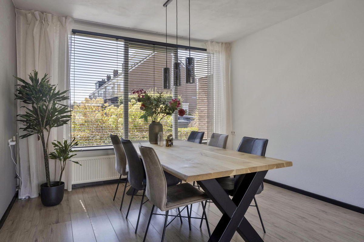 Tussenwoning te koop: Laurierhof 3, Etten-Leur
