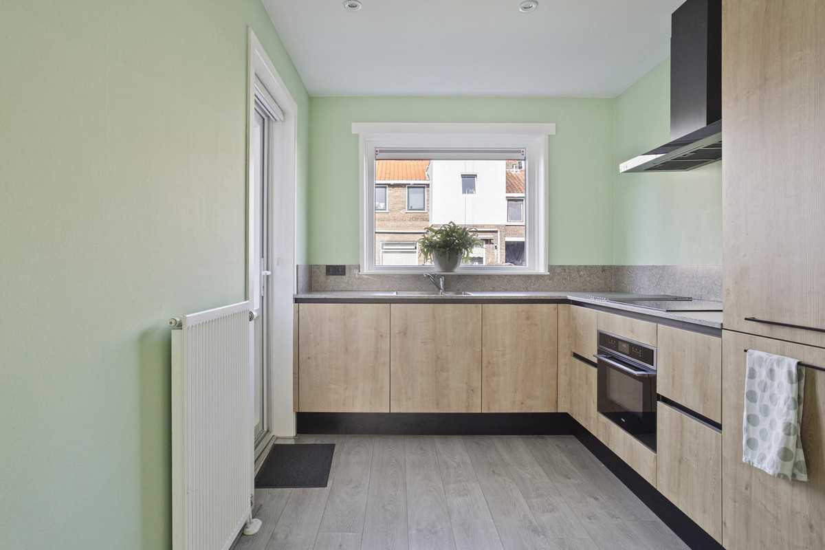 Tussenwoning te koop: Herradesstraat 67, Dordrecht