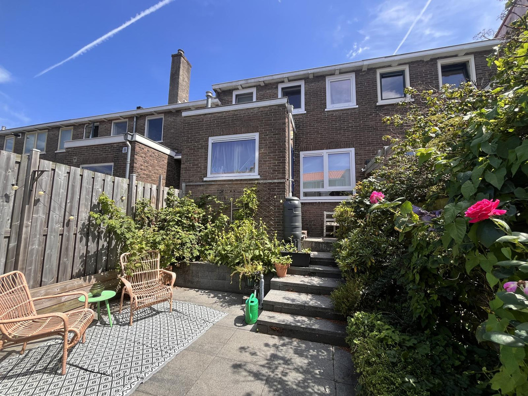 Tussenwoning te koop: Herradesstraat 67, Dordrecht