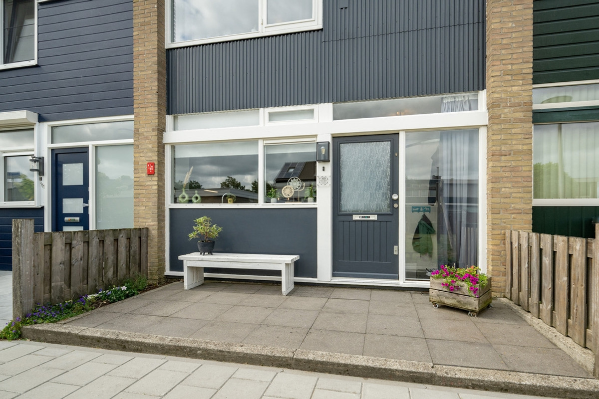 Tussenwoning te koop: Oranjehof 109, Leerdam