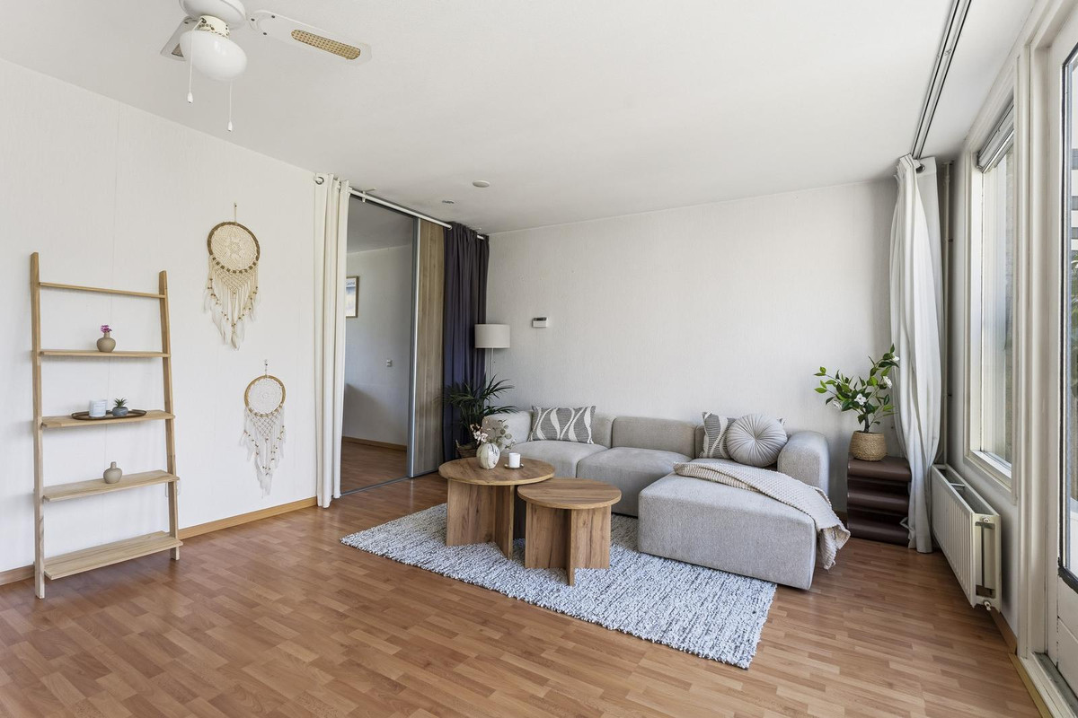 Tussenwoning te koop: Struikroospad 13, Almere