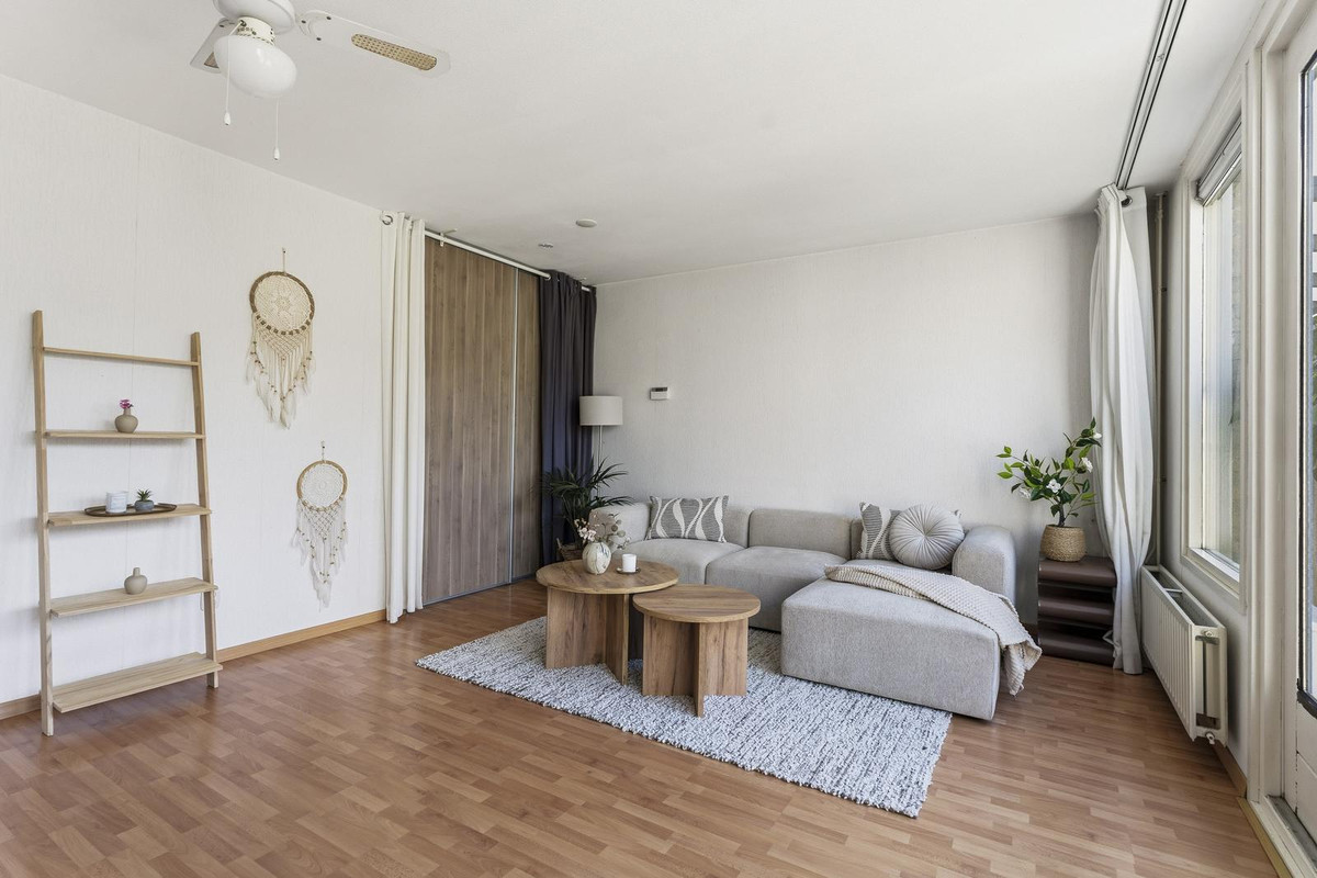 Tussenwoning te koop: Struikroospad 13, Almere