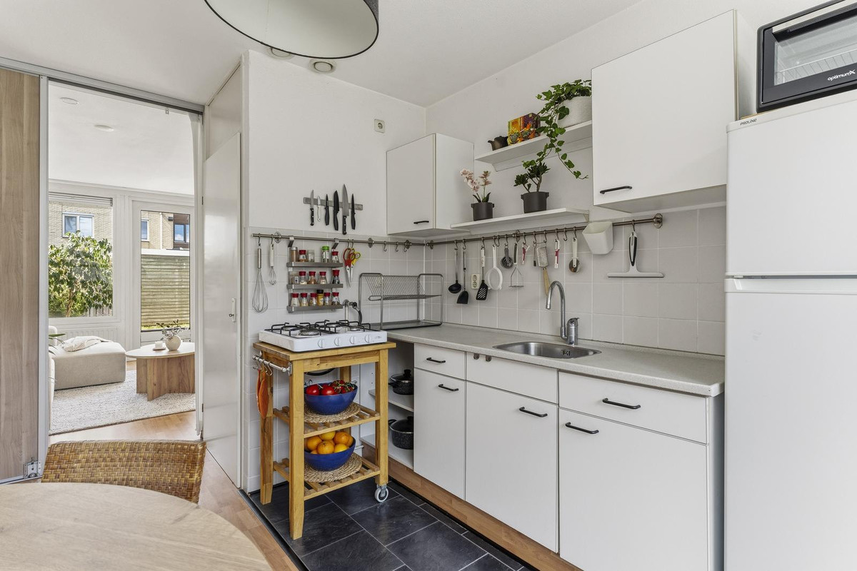 Tussenwoning te koop: Struikroospad 13, Almere