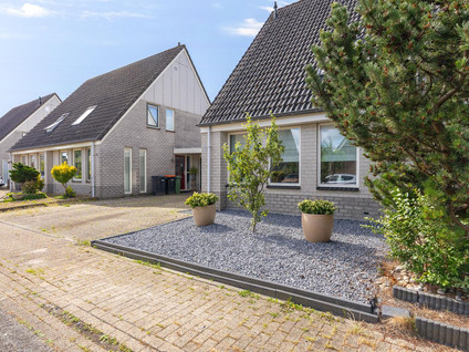Koperwiek 19