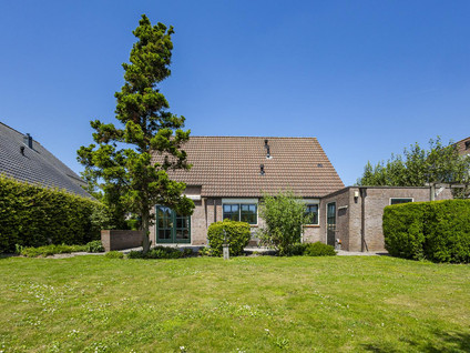 Koperwiek 16