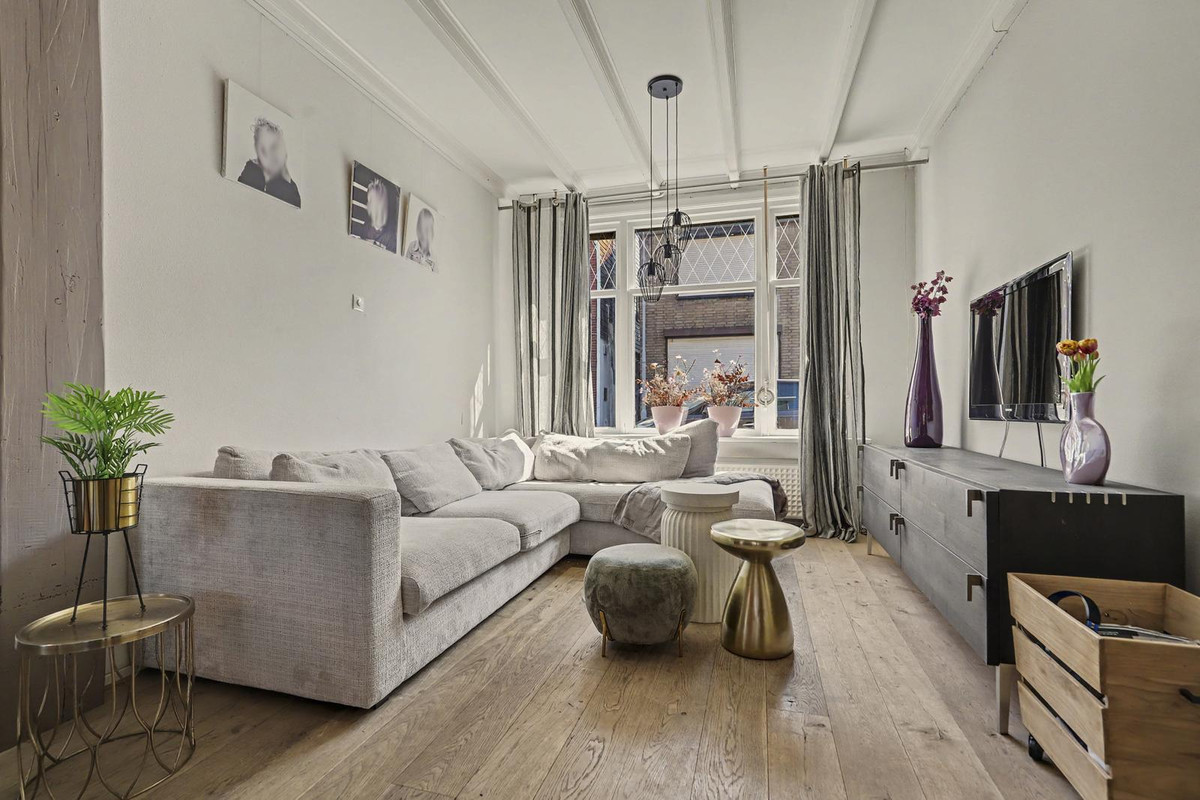 Twee-onder-één-kap te koop: van Randwijckstraat 8, Yerseke