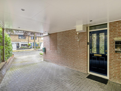 Pastoor Petersstraat 69
