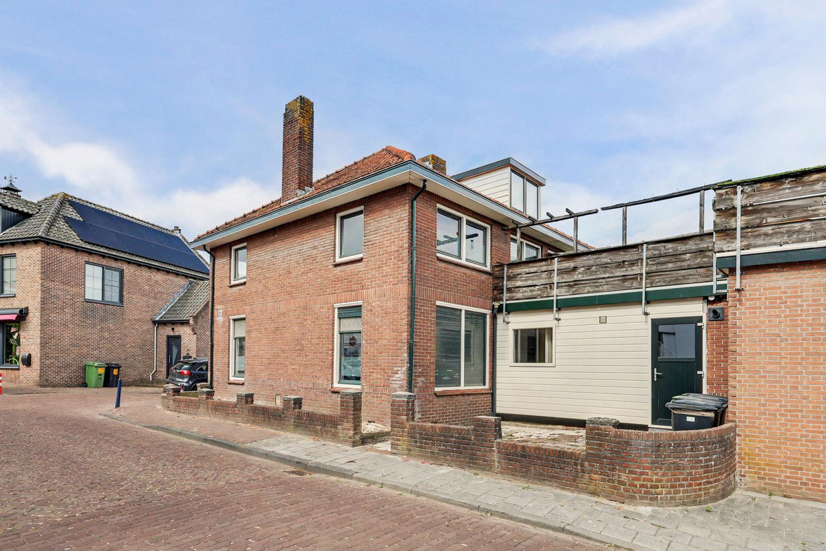 Hoekwoning te koop: Paardenmarkt 15, Yerseke