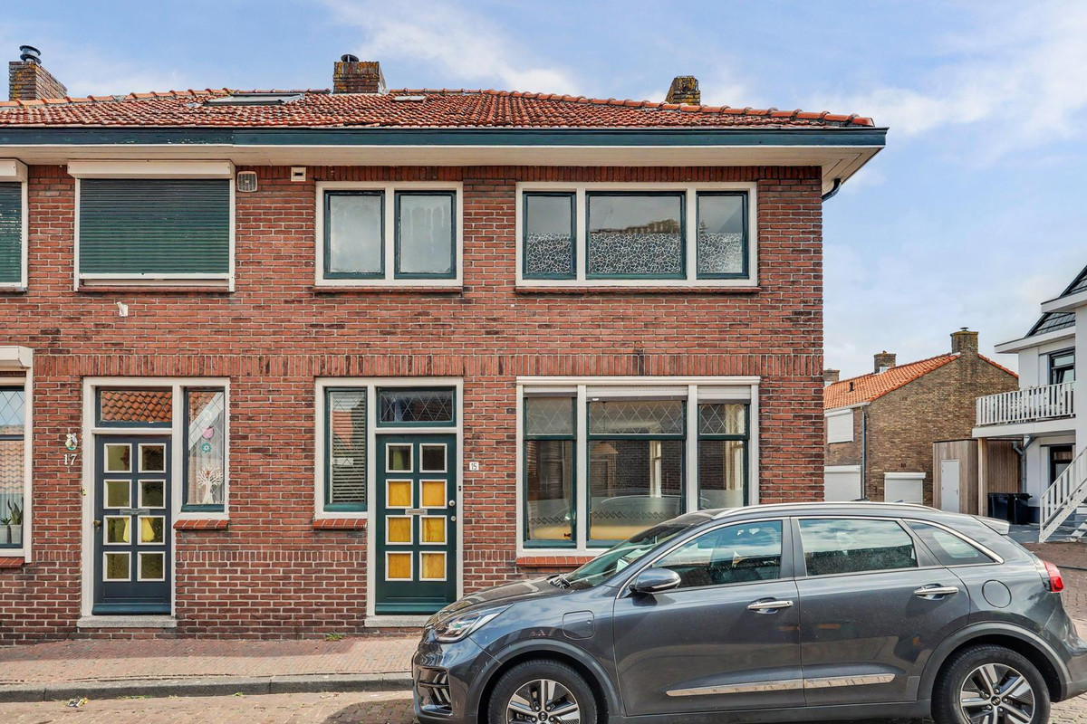 Hoekwoning te koop: Paardenmarkt 15, Yerseke