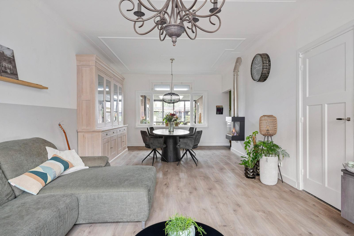 Hoekwoning te koop: Sluisstraat 25, Veghel