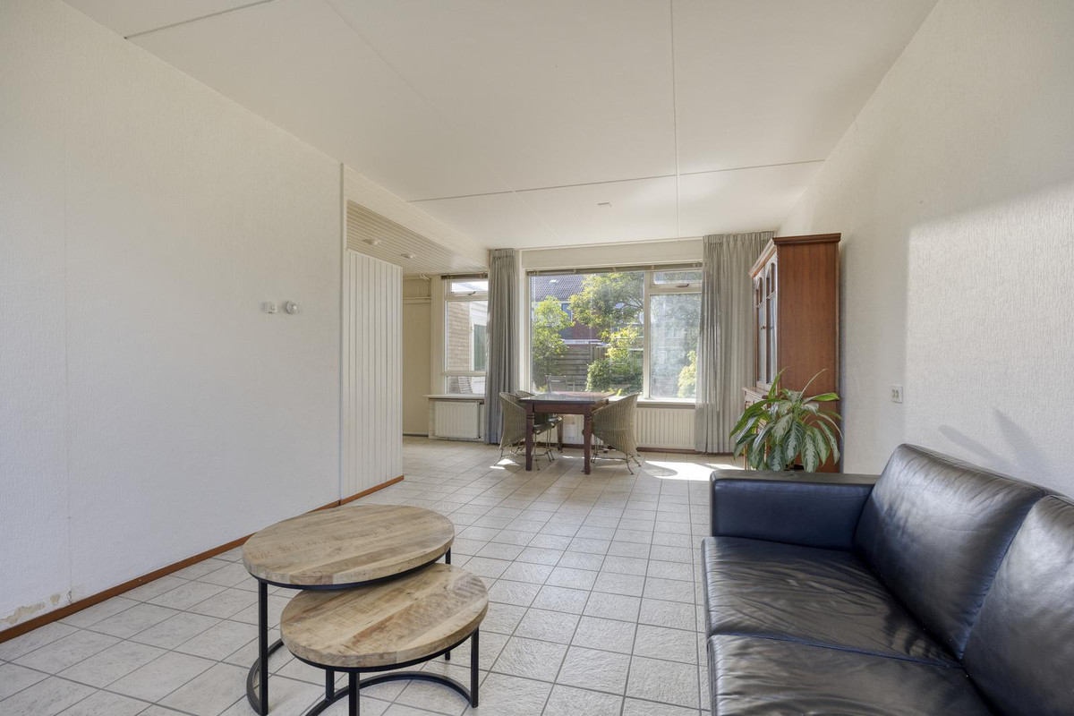 Tussenwoning te koop: Lubecker Bocht 4, Veendam