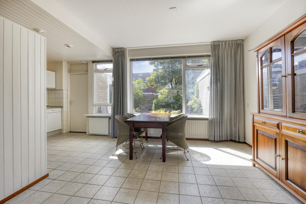 Tussenwoning te koop: Lubecker Bocht 4, Veendam