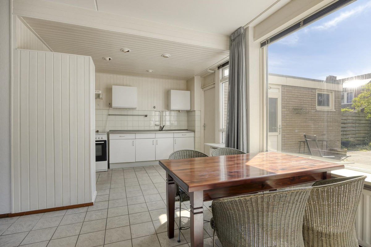 Tussenwoning te koop: Lubecker Bocht 4, Veendam