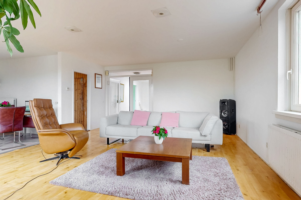 Appartement te koop: Dorpsplein 3, Beesd