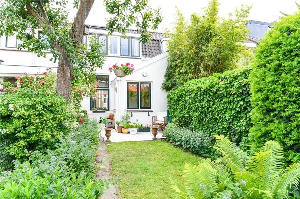 Tussenwoning te huur: Nicolaasweg 131, Utrecht