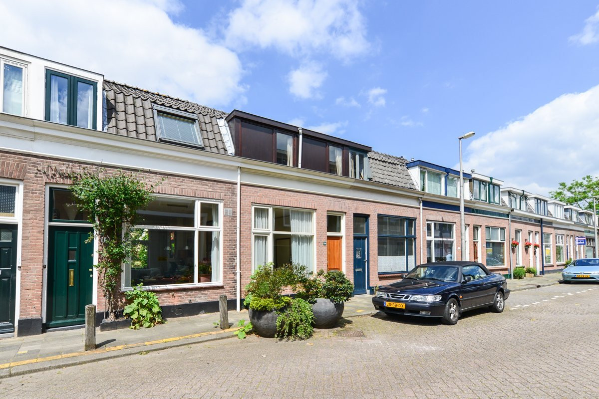 Tussenwoning te huur: Nicolaasweg 131, Utrecht