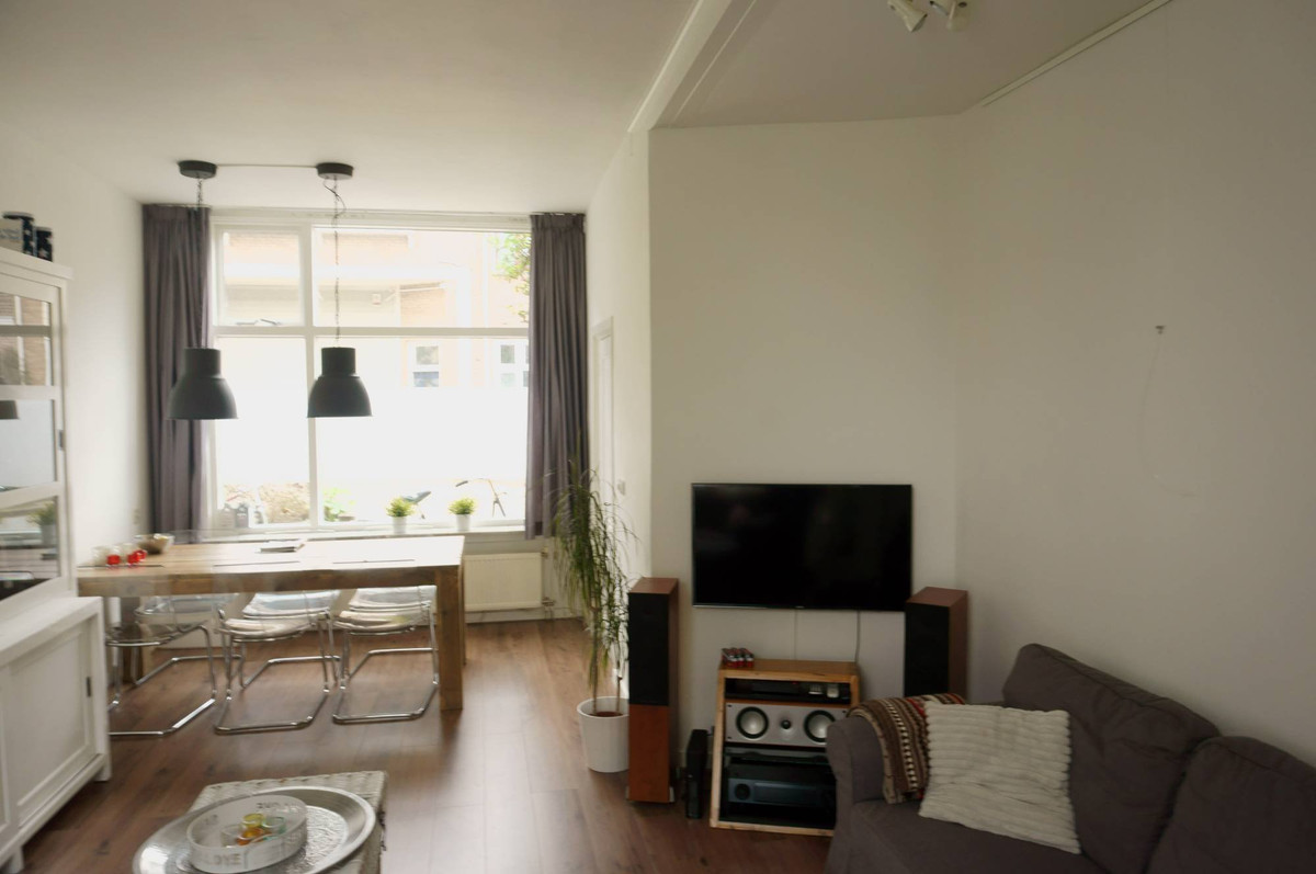 Tussenwoning te huur: Nicolaasweg 131, Utrecht