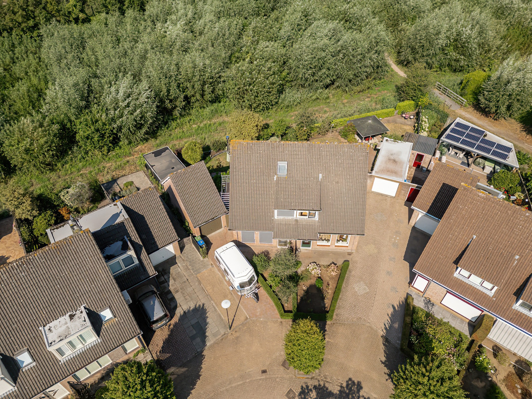 Twee-onder-één-kap te koop: Wilgenhof 29, Giessen