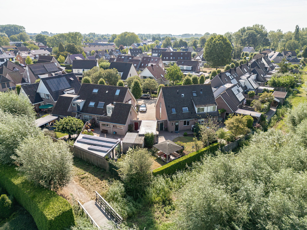Twee-onder-één-kap te koop: Wilgenhof 29, Giessen
