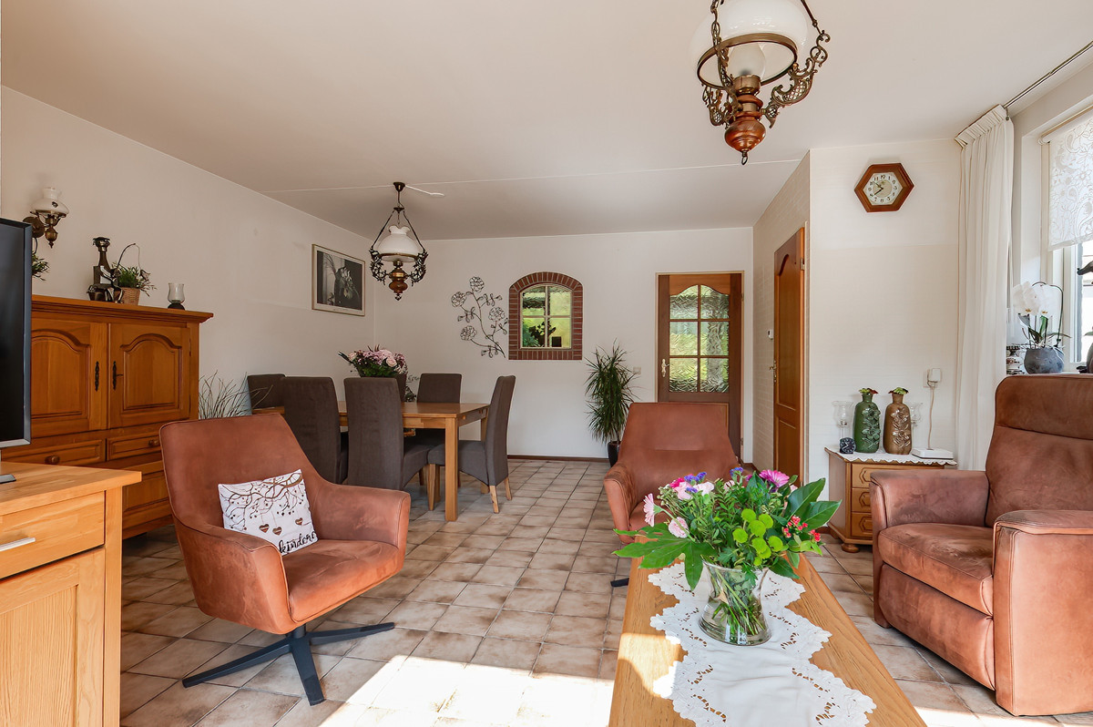 Twee-onder-één-kap te koop: Wilgenhof 29, Giessen