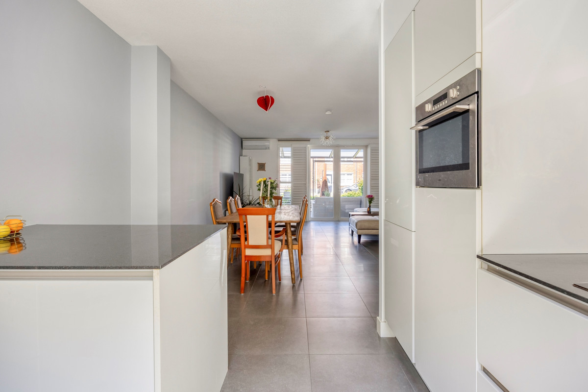 Tussenwoning te koop: Sterreschans 48, Oegstgeest
