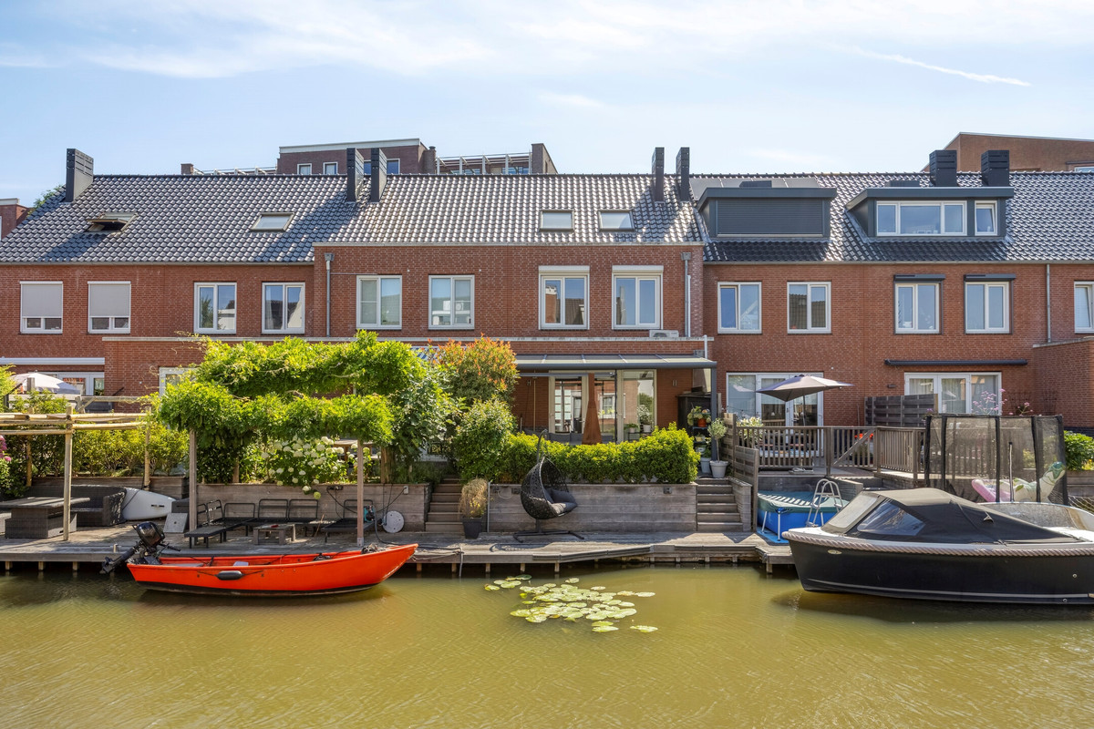 Tussenwoning te koop: Sterreschans 48, Oegstgeest