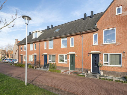 Carry van Bruggenplantsoen 7