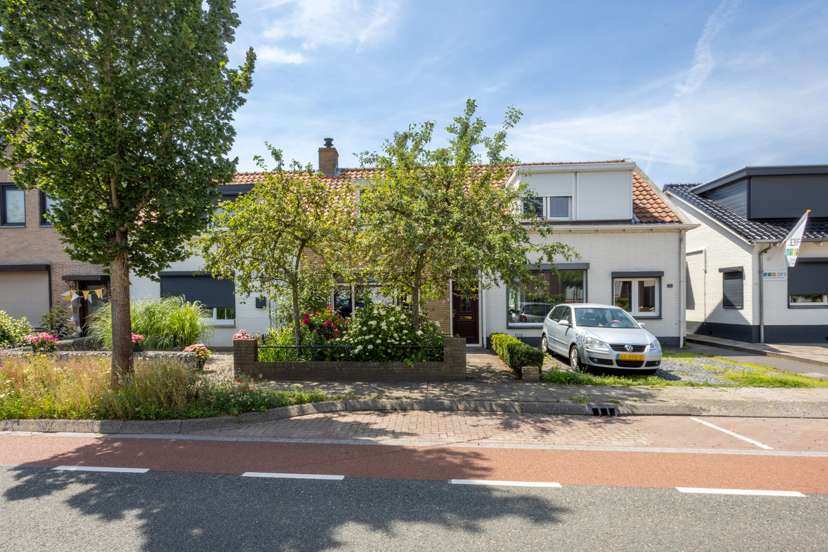 Tussenwoning te koop: Damstraat 74, Yerseke