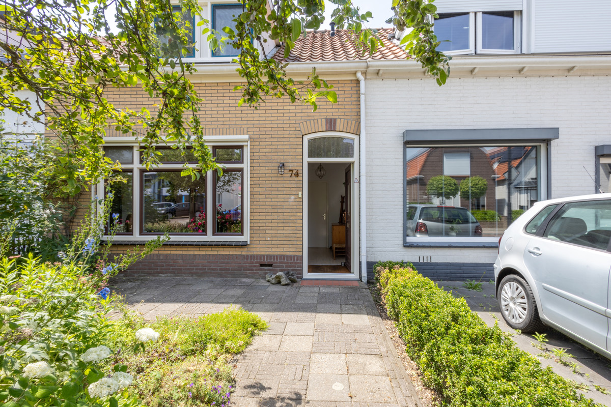 Tussenwoning te koop: Damstraat 74, Yerseke