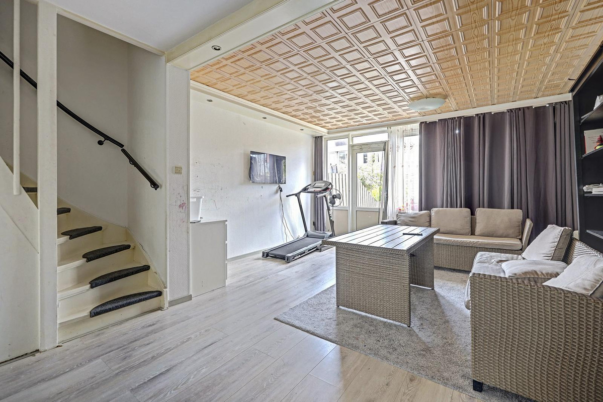 Tussenwoning te koop: Kalmoesstraat 31, Hoogvliet Rotterdam
