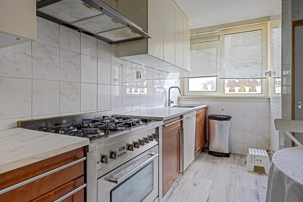 Tussenwoning te koop: Kalmoesstraat 31, Hoogvliet Rotterdam