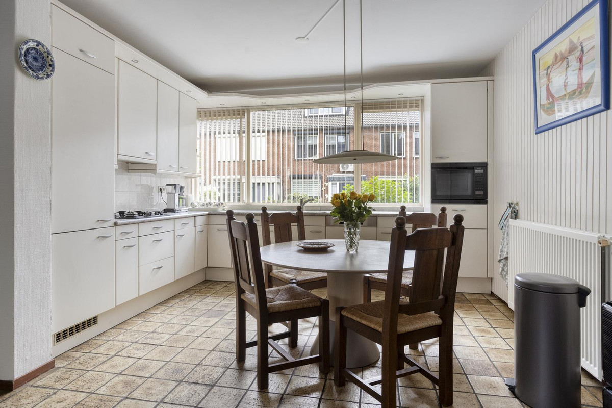 Tussenwoning te koop: Jacobsberg 33, Halsteren
